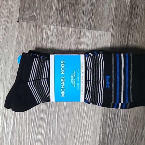 Michael Kors men's 4 pack crew socks new in package - Picture 1 of 5